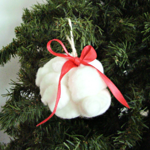 Snowball Christmas ornament craft for kids