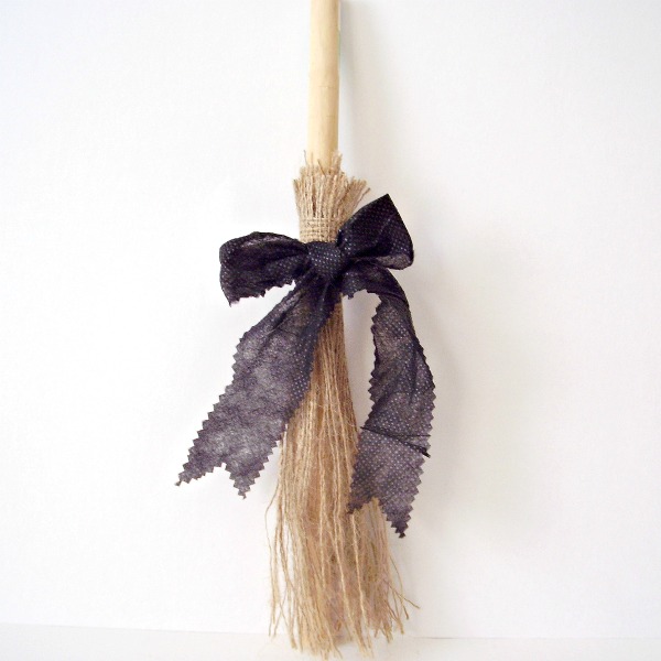 Broomstick craft for kids pretend play