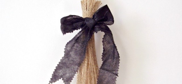 Broomstick Halloween decoration easy to make with burlap