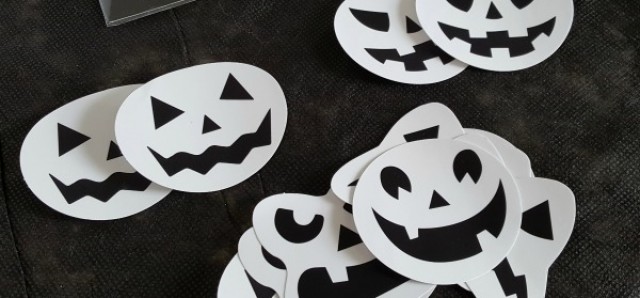 Halloween matching game using beverage stickers - Preschool Toolkit