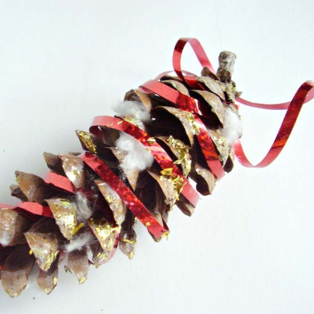 Pine cone ornament craft for preschoolers
