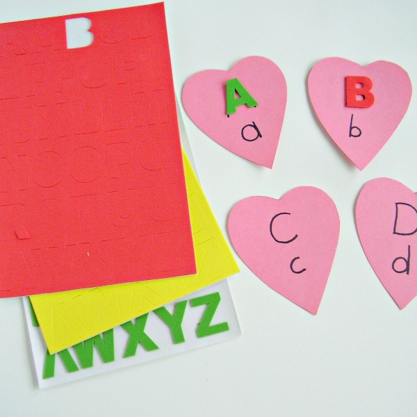 Valentine hearts literacy activity for preschoolers