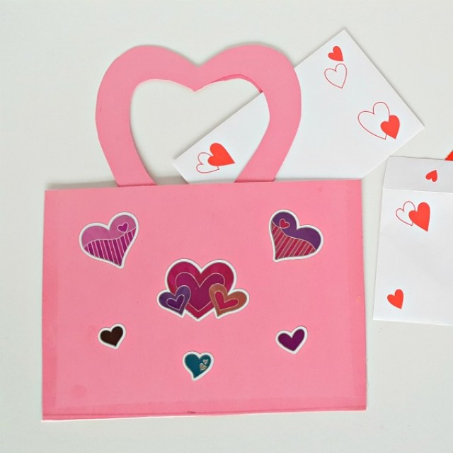 preschool Valentine mailbag craft and pretend play activity