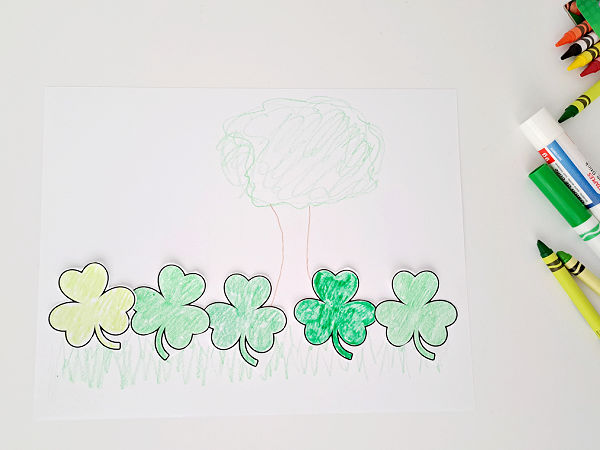 St. Patrick's Day kids craft with shamrock pictures