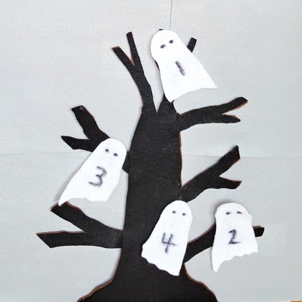 Numbered ghosts on felt tree kids math activity