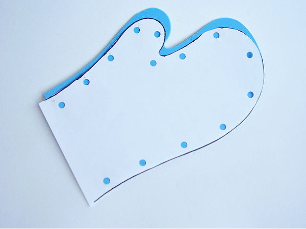 Lacing activity puppet craft for preschoolers