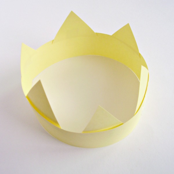 How To Make Easy Mini Paper Crown For Kids / Nursery Craft Ideas