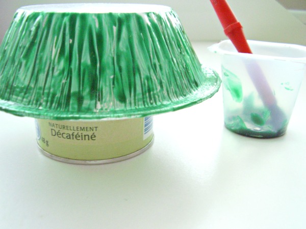 Paint a foil dish green to make a leprechaun hat craft