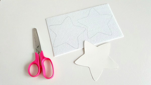 Kids can make a star Christmas ornament