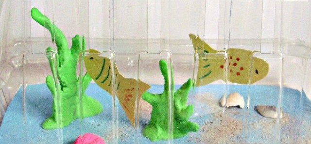 Aquarium preschool craft with a recycled berry box