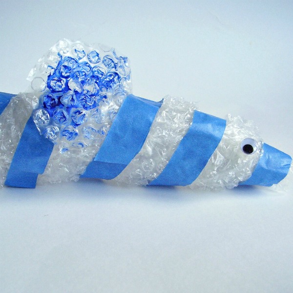 Bubble wrap fish craft