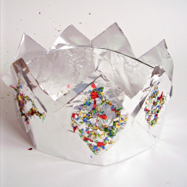 Foil crown craft for preschool pretend play or New Years Eve celebration