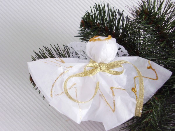 Paper craft Christmas angel for preschoolers