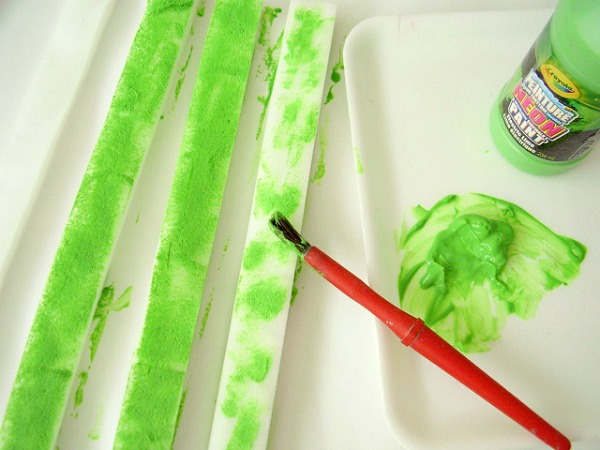 Paint foam stems green for the flower craft