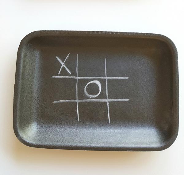 Tic tac toe chalk drawing