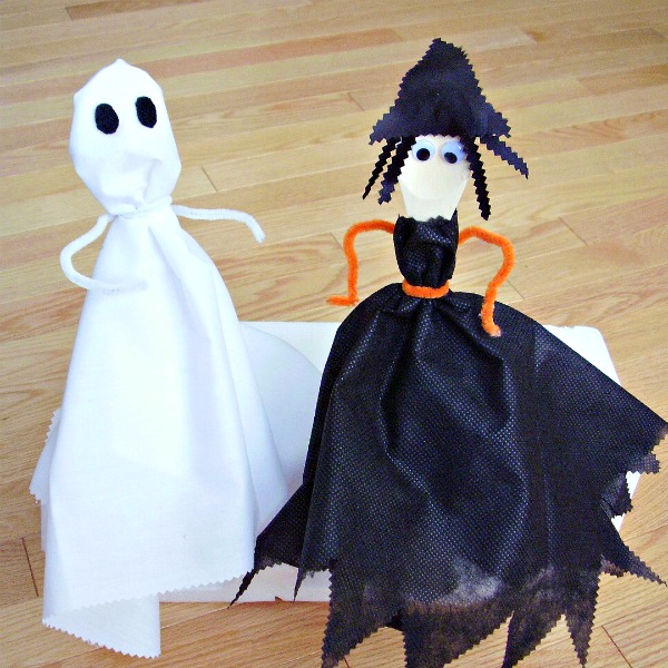 Wooden spoon puppets kids can make for Halloween pretend play