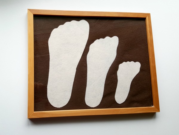 Felt footprints family memories activity