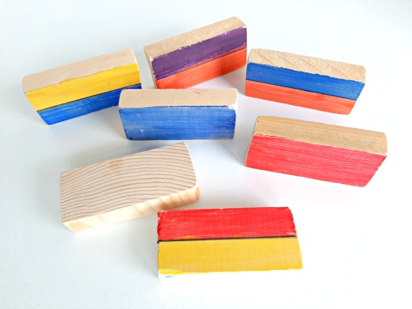 Early learning games with wooden blocks