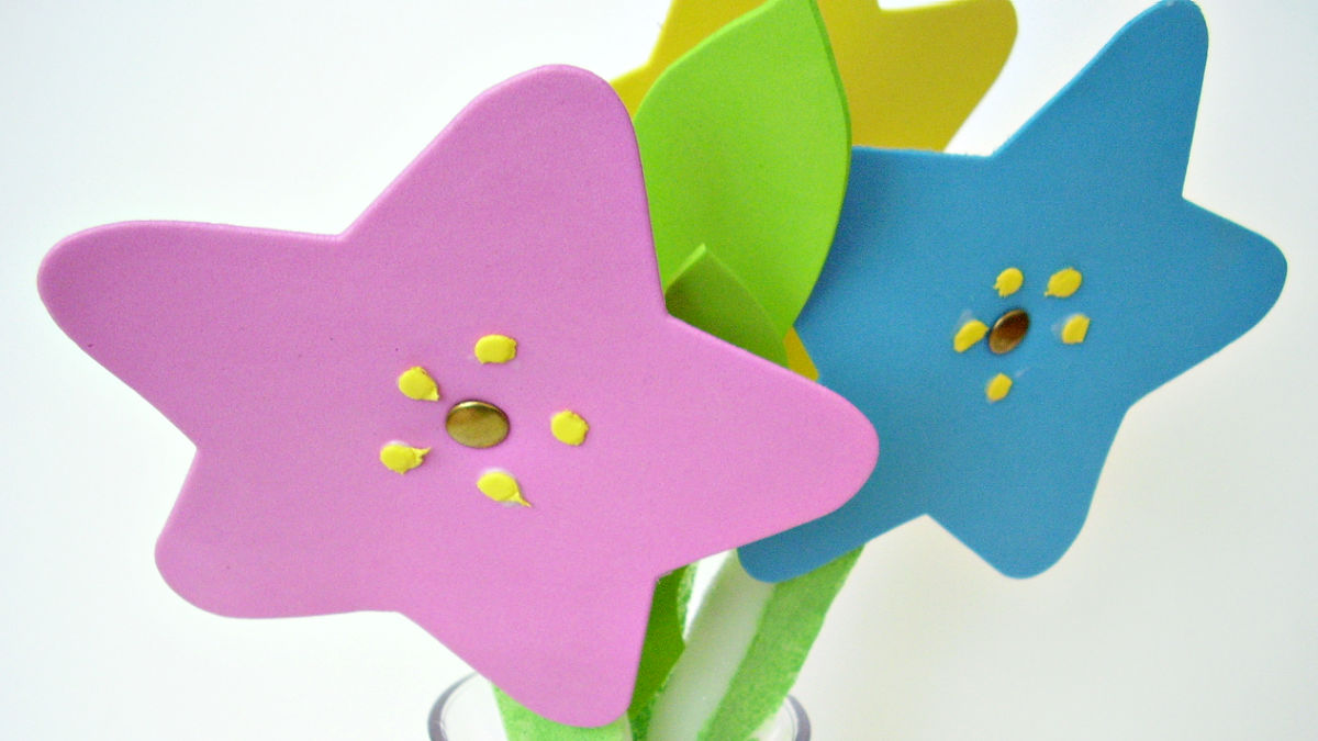 preschool flower craft using craft foam