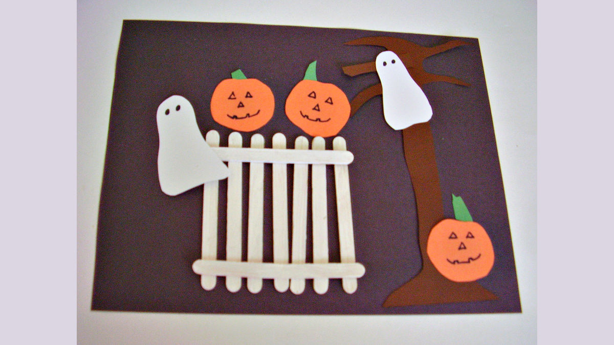 paper cutouts craft for Halloween theme in preschool and kindergarten