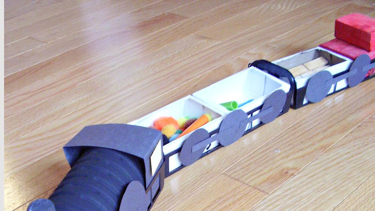 train craft made with small recycled boxes for kids pretend play