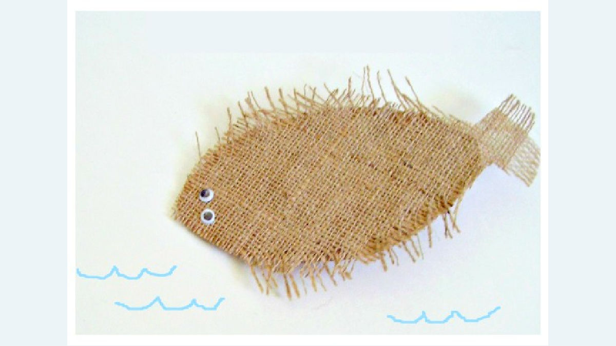 kids can make a fish craft with burlap for an ocean theme in preschool or kindergarten