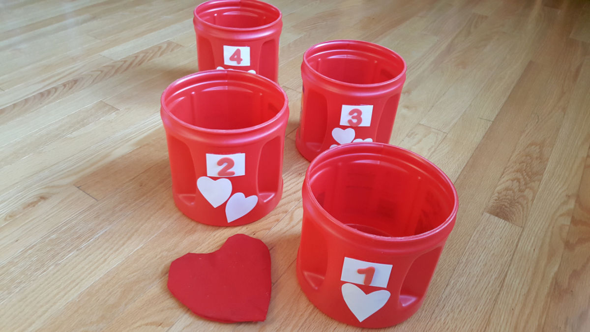 kids valentine game with bean bags