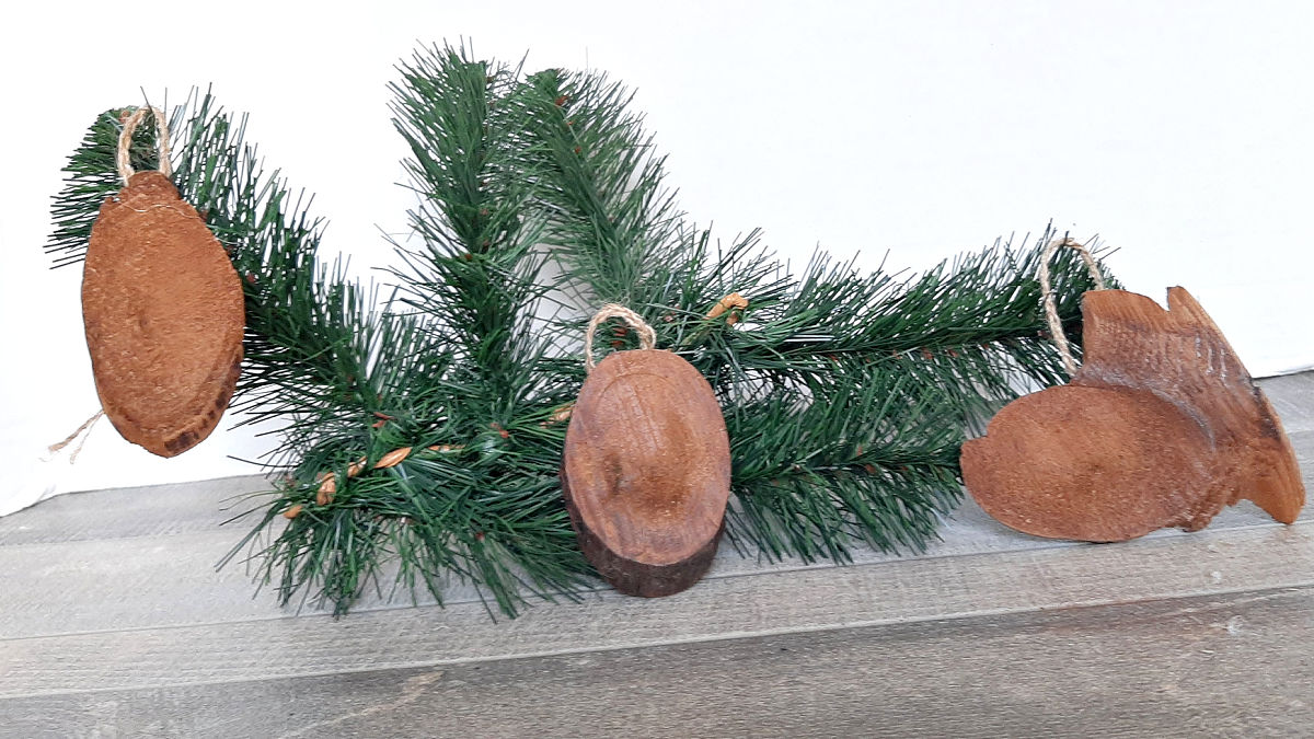 small wood pieces for a Christmas ornament craft