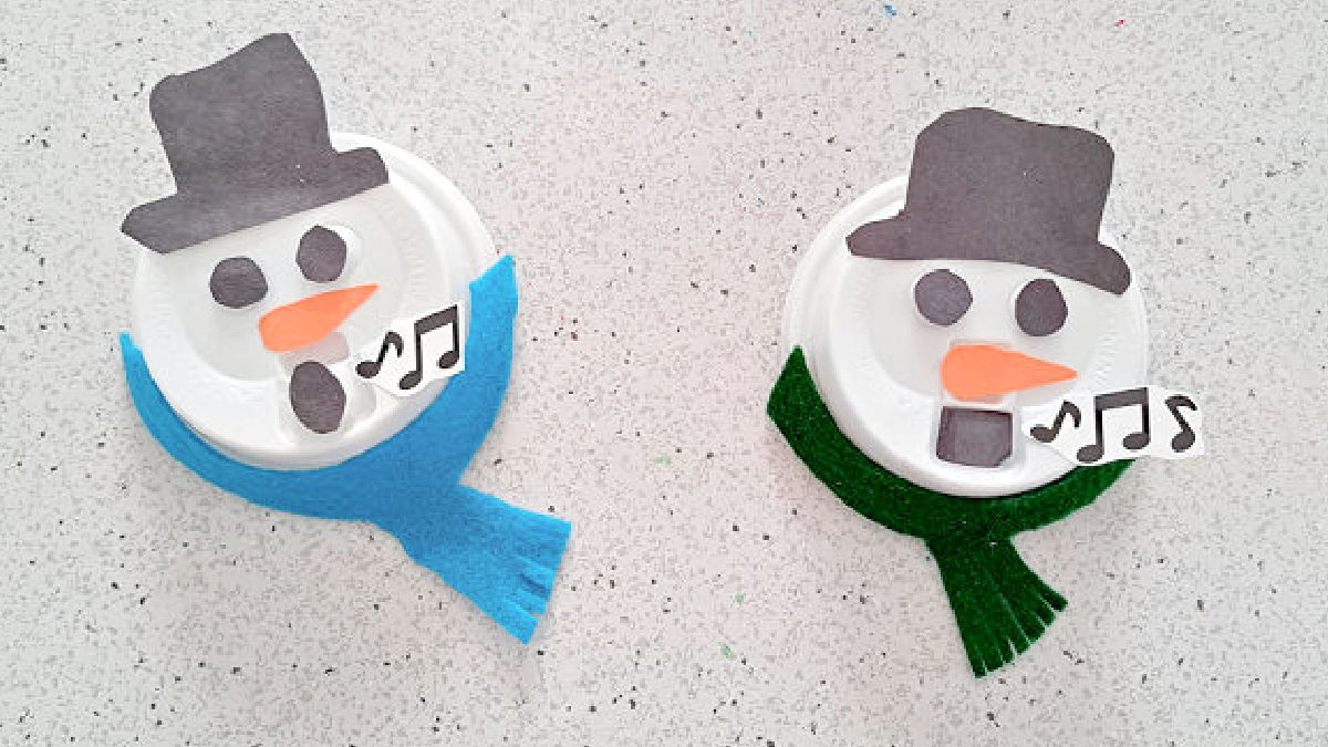 preschool recyclables snowman craft for winter theme