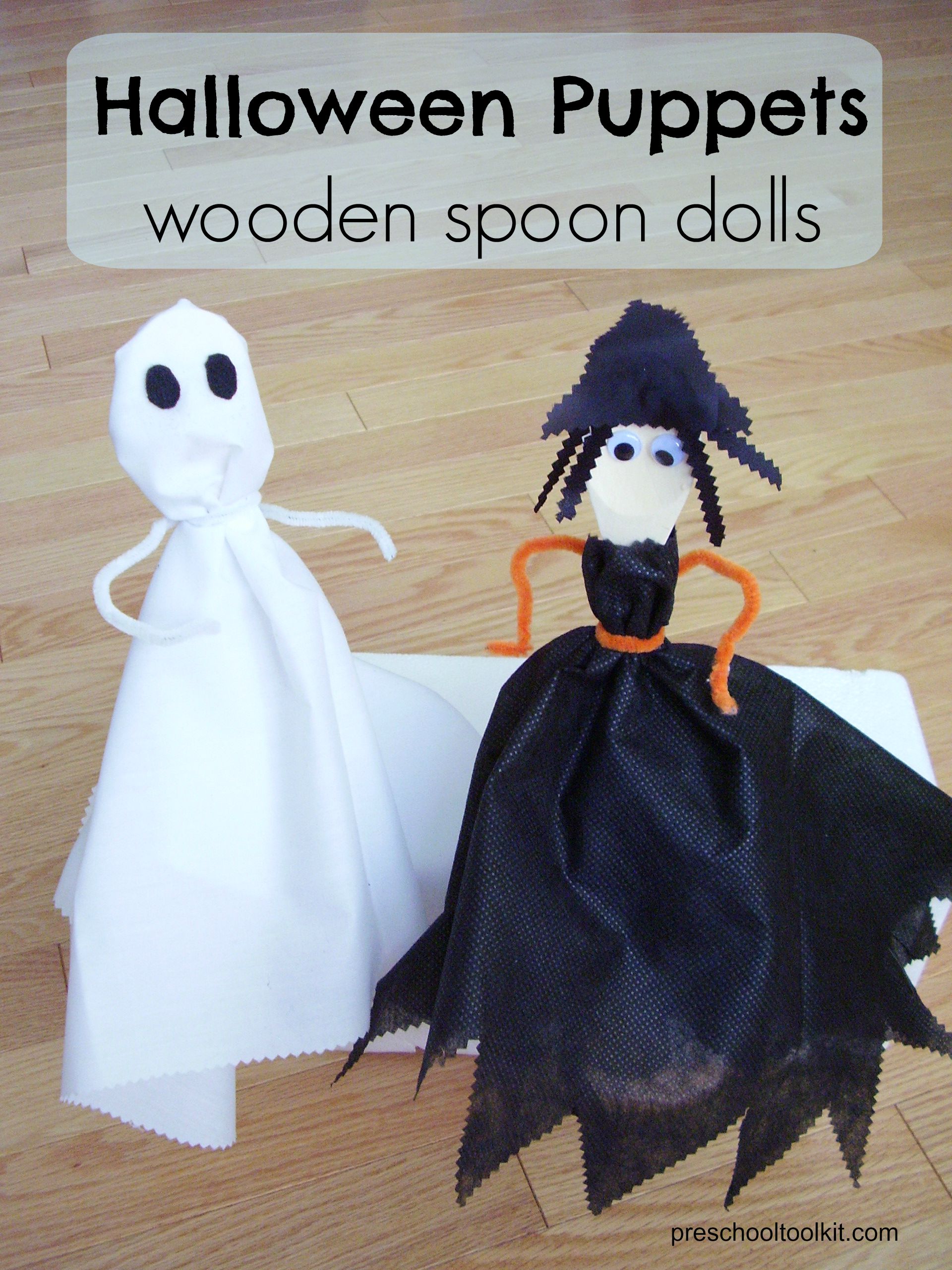 Halloween puppet craft with wooden spoons