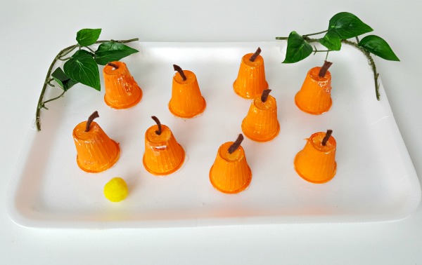 Fall themed pumpkins in the pumpkin patch craft for kids
