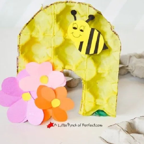 egg cup bee kids craft