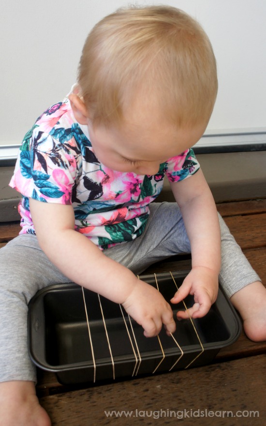 make a guitar with elastics
